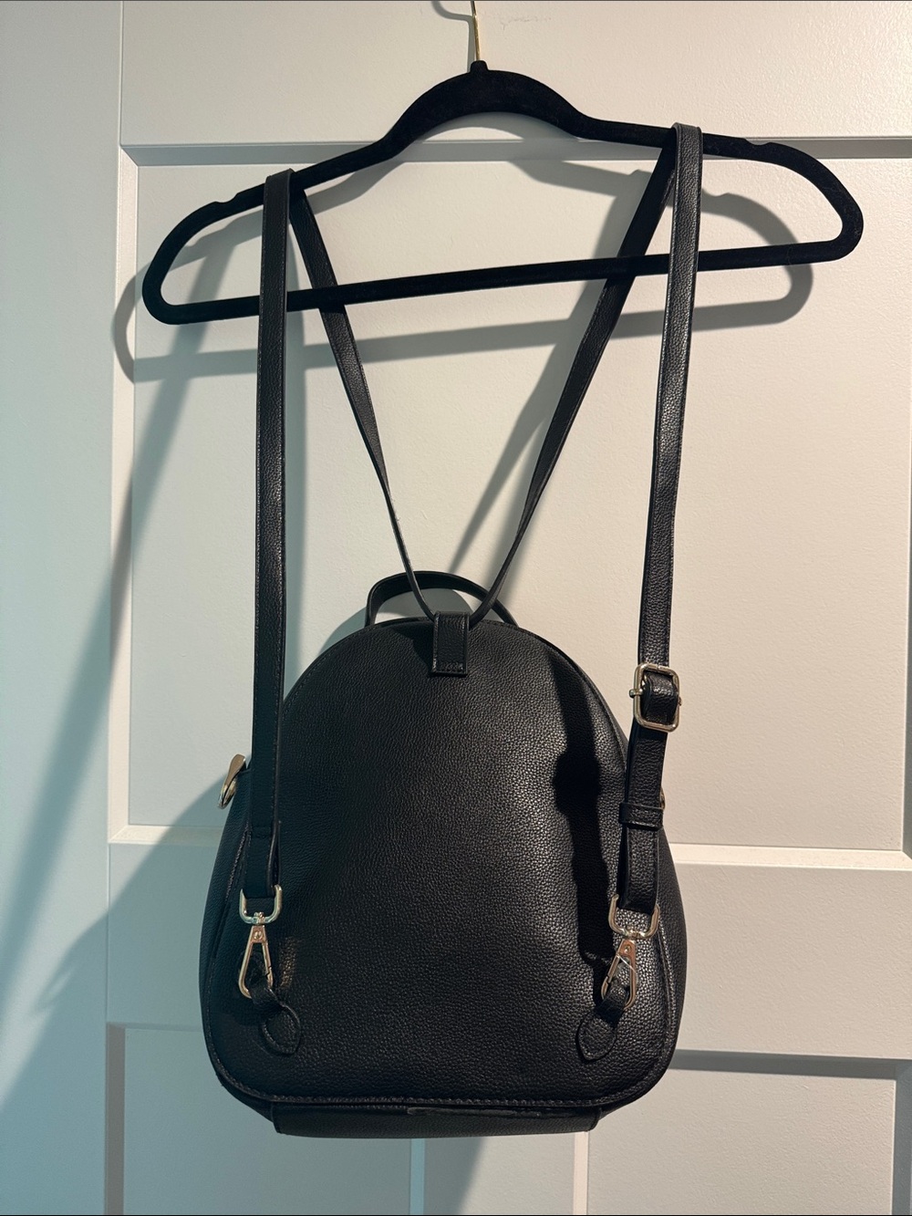 Small backpack - Picture 2 of 6